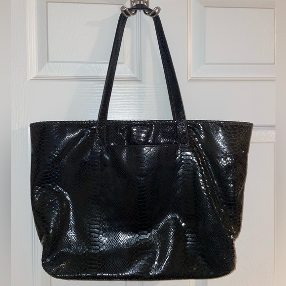 Michael Kors MK Large Black Snakeskin Tote - Picture 2 of 10